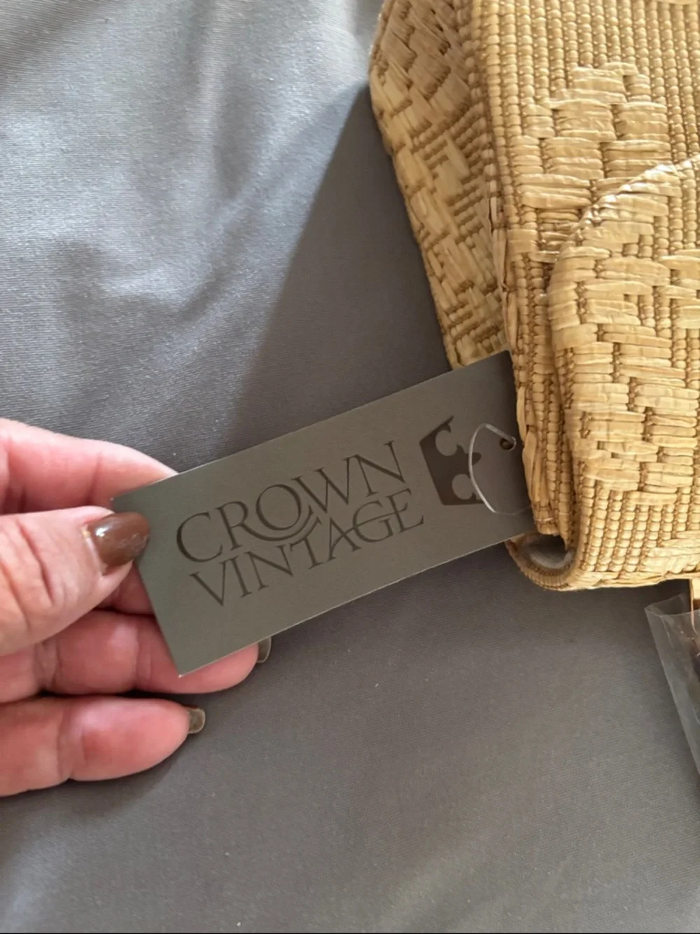 Crown Vintage Tan Woven Floral-Embossed Top-Handle Clutch - Picture 5 of 5